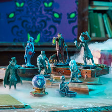 Disney Deluxe Figurine Set The Haunted Mansion