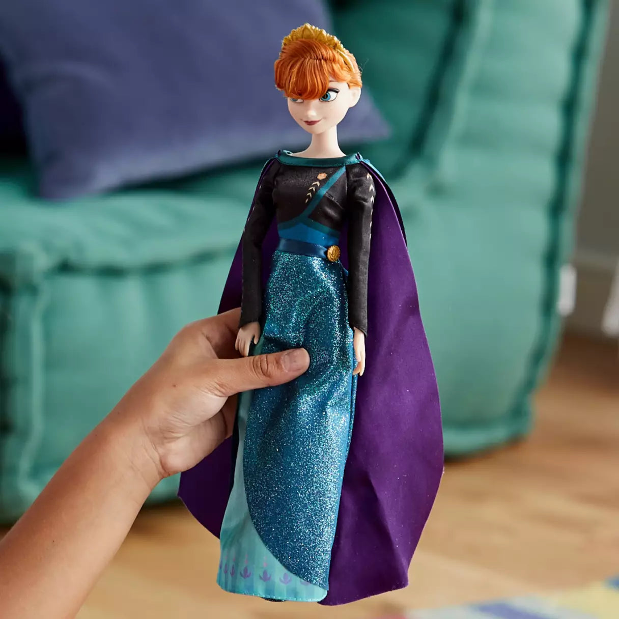 Disney Classic Doll Anna