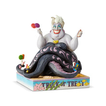 Disney Traditions 6002837 Ursula Trick or Treat