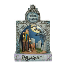 Disney Traditions 6017932 Ghostly Graveyard Guardian Haunted Mansion