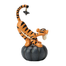 Disney Traditions 6017944 Bat-tastic Fun (Tigger on Jack-O-Lantern Figurine)