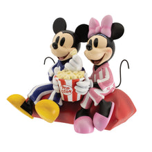 Disney Showcase 6018078 Mickey & Minnie Pajama Time Figurine