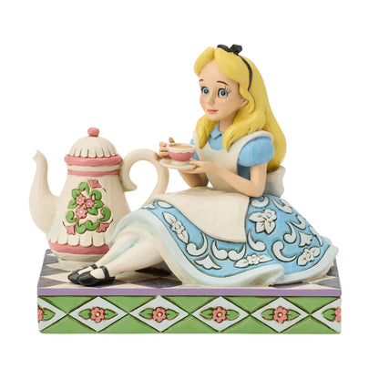 Disney Traditions 6018925 Alice with Teapot