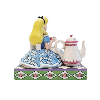 Disney Traditions 6018925 Alice with Teapot