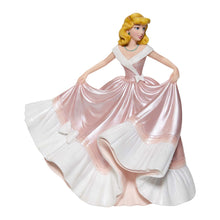 Disney Showcase 6008704 Cinderella in Pink Dress