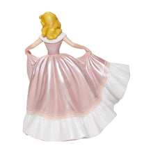 Disney Showcase 6008704 Cinderella in Pink Dress